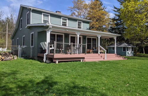 Teall Beach House | Lakefront House on Seneca Lake