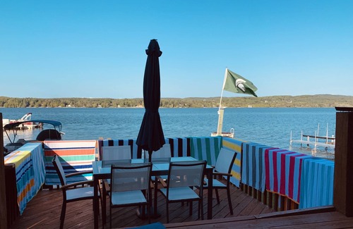East Jordan House | Lakefront house on Lake Charlevoix South Arm