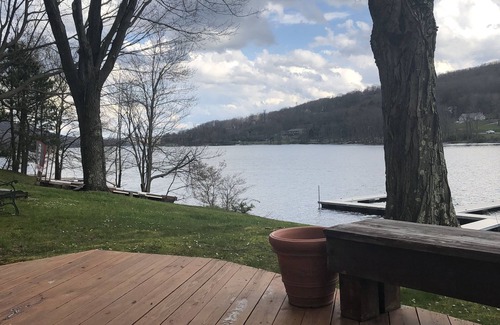 McHenry Cottage | Lakefront house with great kitchen, fireplace, and deck.