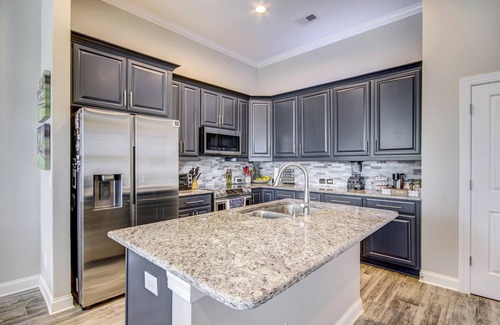 Leesville House | Lakefront Leesville Retreat w/Private Dock!