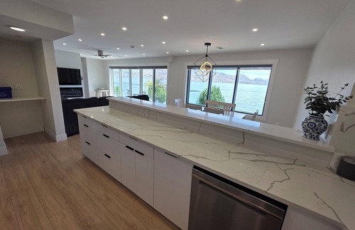 Central Okanagan Apartment | Lakefront Luxury Aparthotel Suites with Kitchen Amenities 302