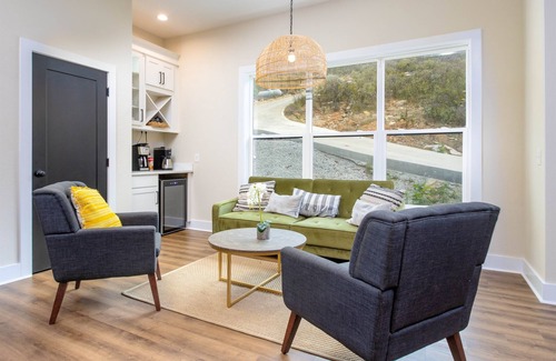 Speedwell House | Lakefront, minimal steps to water. Large private dock, Chef's kitchen