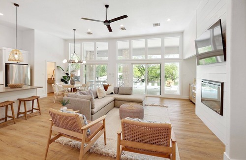 Buchanan Dam House | Lakefront Pool, Fire Pit, 2 Story Dock on LBJ!