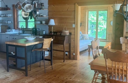 Lac-Tremblant-Nord Cottage | Lakefront property on Lac Tremblant Nord