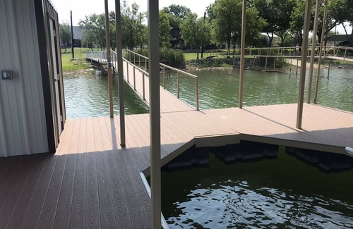 Coleman House | Lakefront Waters Edge Lake House/Huge Boat Dock/Deep Water/Lakefront Sunsets