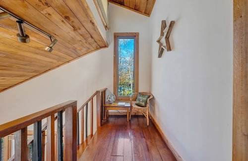 Smith Mountain Lake House | Lakefront with private dock,& Fire pit