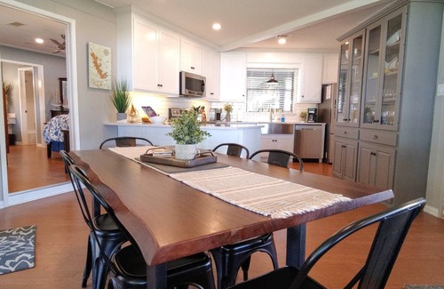 Gun Barrel City House | Lakehouse Retreat With 140' Open Water & Amazing Views - Sleeps 12