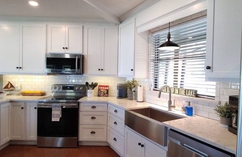 Gun Barrel City House | Lakehouse Retreat With 140' Open Water & Amazing Views - Sleeps 12
