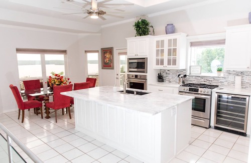 Skiatook House | Lakehouse with private pool