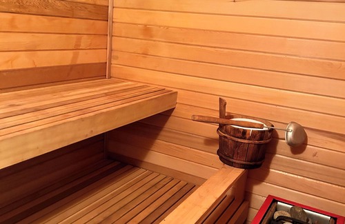 Marysville House | Lakes Edge House with Steam Sauna