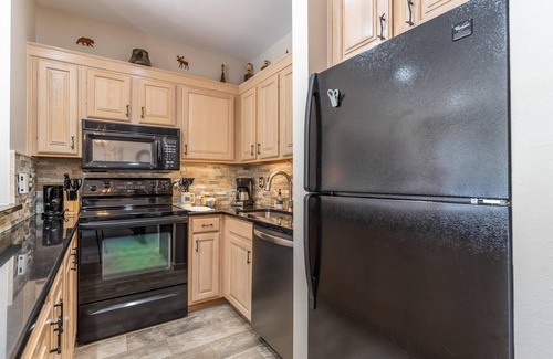 Lakeside Village Condo | Lakeshore by Summit County Mountain Retreats