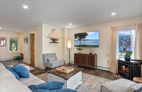Malletts Bay Hotel | Lakeshore Vermont
