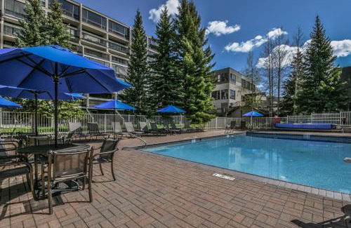 Lakeside Village House | Lakeside 1481 by SummitCove Lodging