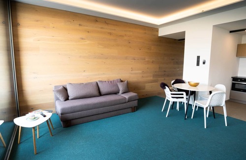Zwenkau Apartment | Lakeside Apartment 4