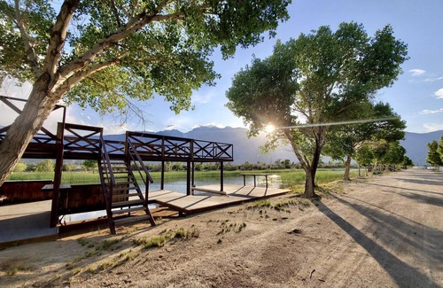 Olancha Cabin | Lakeside Cabin B in the Eastern Sierras