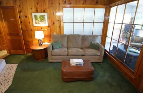 Bass Lake House | Lakeside Cabin With Lake View Free Night Special