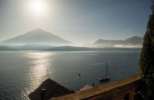 Goldiwil Ski Chalet | Lakeside Chalet with Panorama View