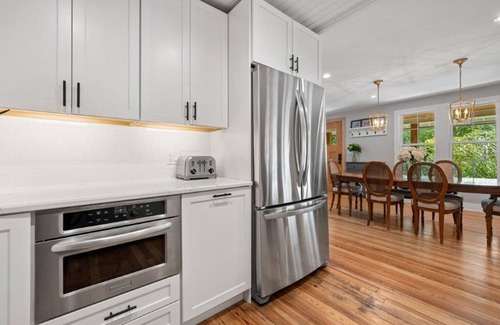 Lakeside House | Lakeside Home With 40 FT of Private Beach!