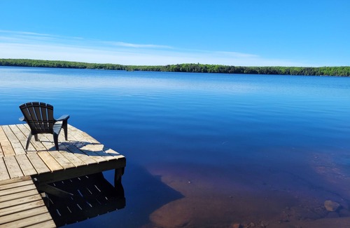 Magnetawan Cottage | Lakeside Serenity: Cozy Retreat on Ahmic Lake