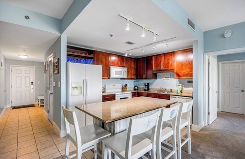 Panama City Beach Condo | Laketown Wharf