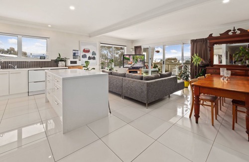 Jindabyne Apartment | Lakeview 3 Apartment - Close to town, Lake and Mountain Views