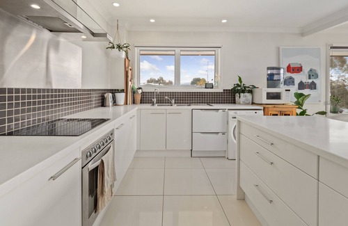 Jindabyne Apartment | Lakeview 3 Apartment - Close to town, Lake and Mountain Views