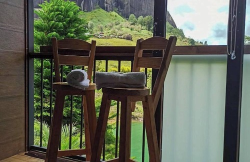 Guatape Cabin | Lakeview Cabin with Jacuzzi in Guatapé