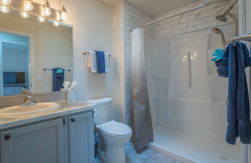 Lake Havasu City House | Lakeview, Mountain View, well manicured gated property for Resort Living.