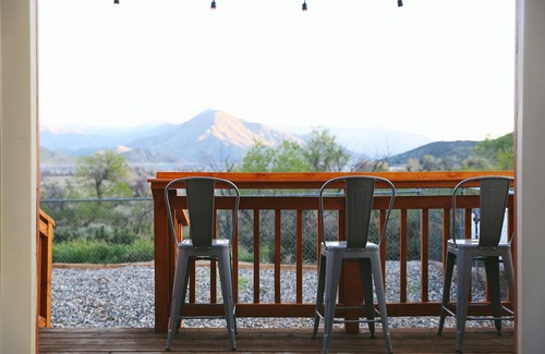 Wofford Heights Cabin | Lakeview Terrace Cal King Studio!