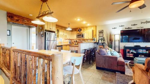 Mammoth Lakes Apartment | Lakeview Villas #09 condo