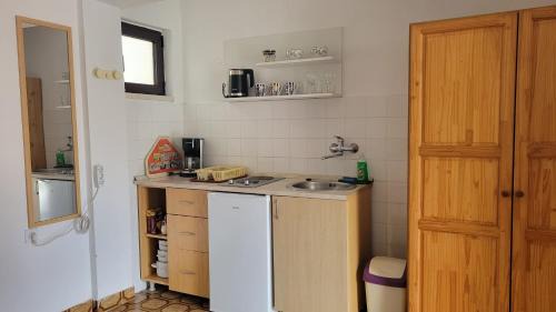 Meljine House | Laki-in