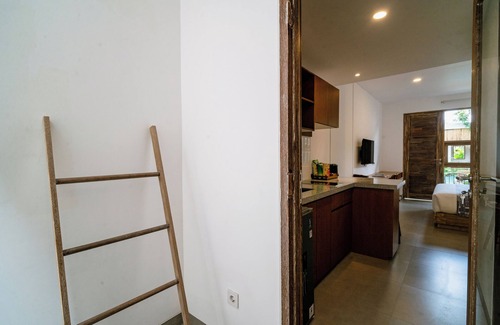Bukit Bed & Breakfast | Lakubumi Pavilion