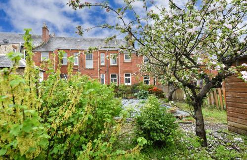 Troon House | Lallan Shores