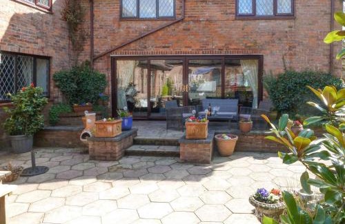 Addlethorpe House | Lambourne House - Ukc2831