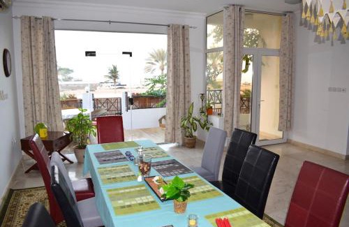 Al Ghubrah Ash Shamaliyyah House | Lana Villa