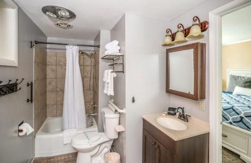 Seaside Apartment | Lanai at the Cove