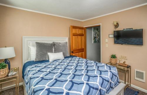 Seaside Apartment | Lanai at the Cove