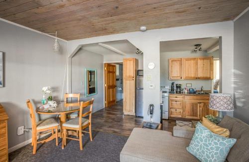 Seaside Apartment | Lanai at the Cove