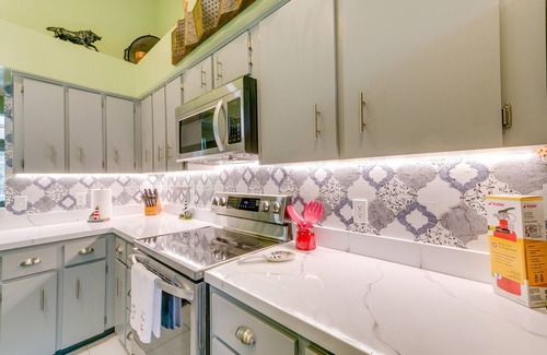 Dunnellon House | Lanai & Grill: Sunny Home Near Rainbow Springs!