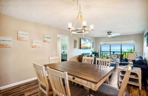 Sunset Beach House | Land's End 11-305 Beach Front - Premier