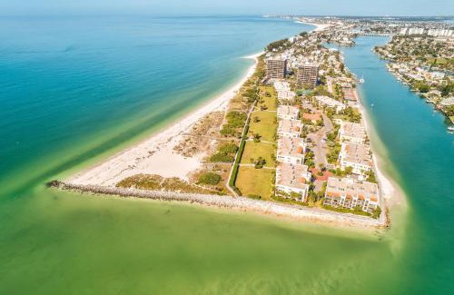 Sunset Beach House | Land's End 8-201 Beach Front - Premier