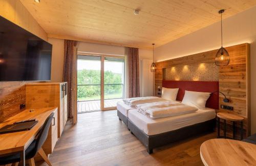 Moosbach Hotel | Landhotel Zum Goldenen Kreuz