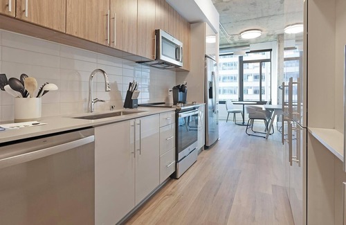 Baileys Crossroads Apartment | Landing | Amazing 1BD, Game Room, Gym
