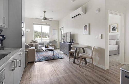 Portland Heights Apartment | Landing | Amazing 1BD, Gym