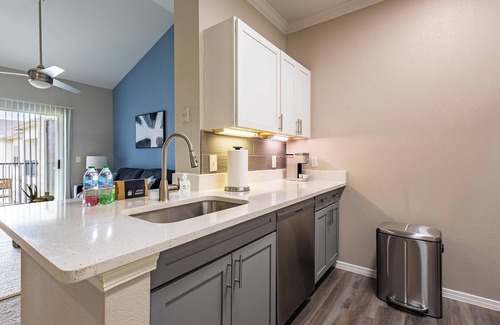 Webster Apartment | Landing | Amazing 1BD, Gym