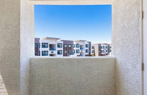 Townsite Apartment | Landing | Amazing 2BD, Rooftop Lounge, Pool