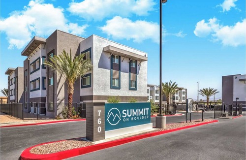 Townsite Apartment | Landing | Amazing 2BD, Rooftop Lounge, Pool