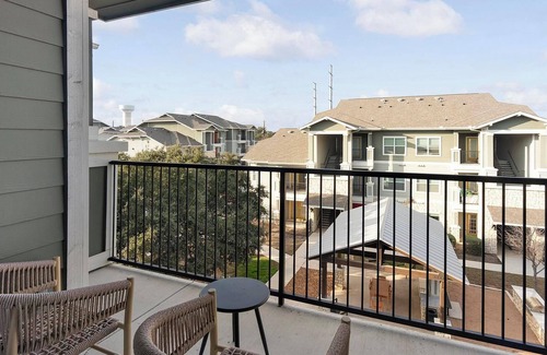 San Antonio Apartment | Landing | Amazing 2BD, Clubhouse, Pool