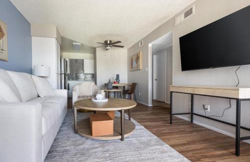 Maryvale Apartment | Landing Apartments Phoenix - Maryvale Village