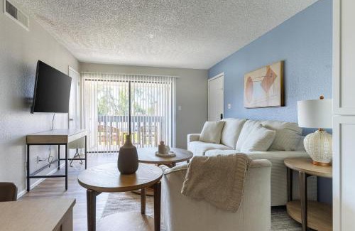 Maryvale Apartment | Landing Apartments Phoenix - Maryvale Village